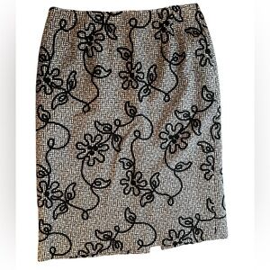 Talbots Textured Embroidered Wool Blend Black Ivory Skirt Vintage Y2K Sz 8